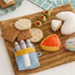 Kids West Elm Felt Charcuterie Cheese Board Set
