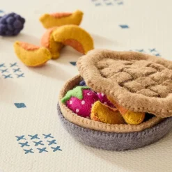 Kids West Elm Felt Pie Set