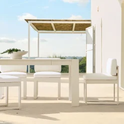 West Elm Telluride Aluminum Outdoor Extendable Dining Table (60"–85")