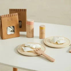 Kids West Elm Wonder & Wise Table It Play Food