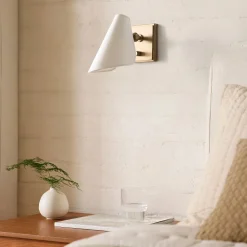 West Elm Zayn 1-Light Sconce (7")